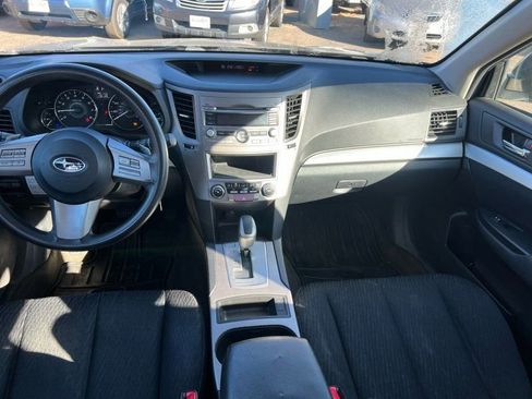 Used 2011 Subaru Outback 2.5i image 13