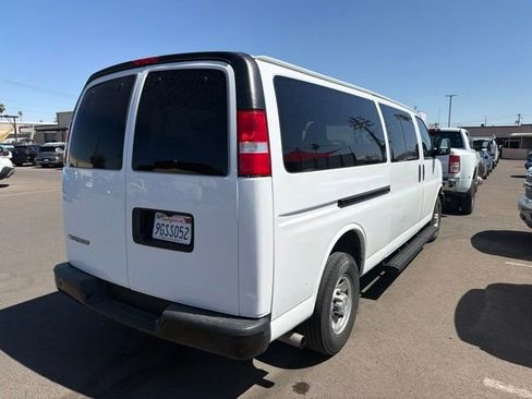 Used 2023 Chevrolet Express 3500 LS RWD image 2