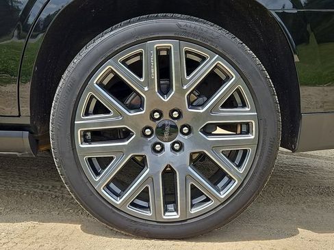 Used 2025 GMC Yukon Denali Ultimate AWD/4WD image 29