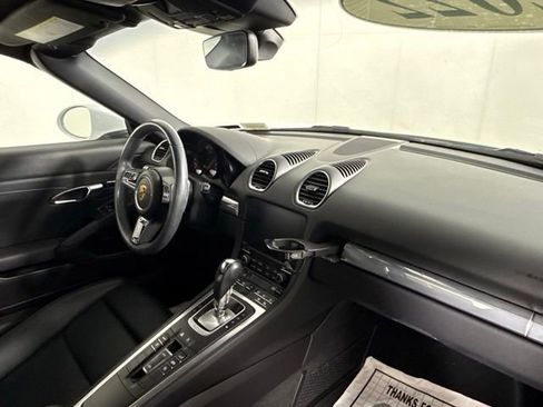 Used 2022 Porsche 718 Boxster RWD image 24