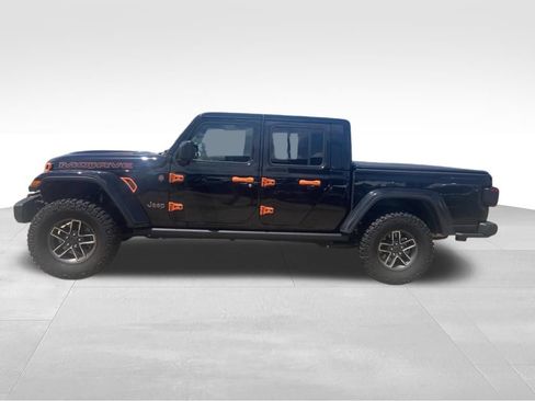 Used 2025 Jeep Gladiator Mojave AWD/4WD image 23