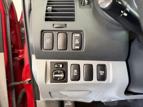 Used 2014 Toyota Tacoma 4x4 Double Cab w/ TRD Sport Package image 19