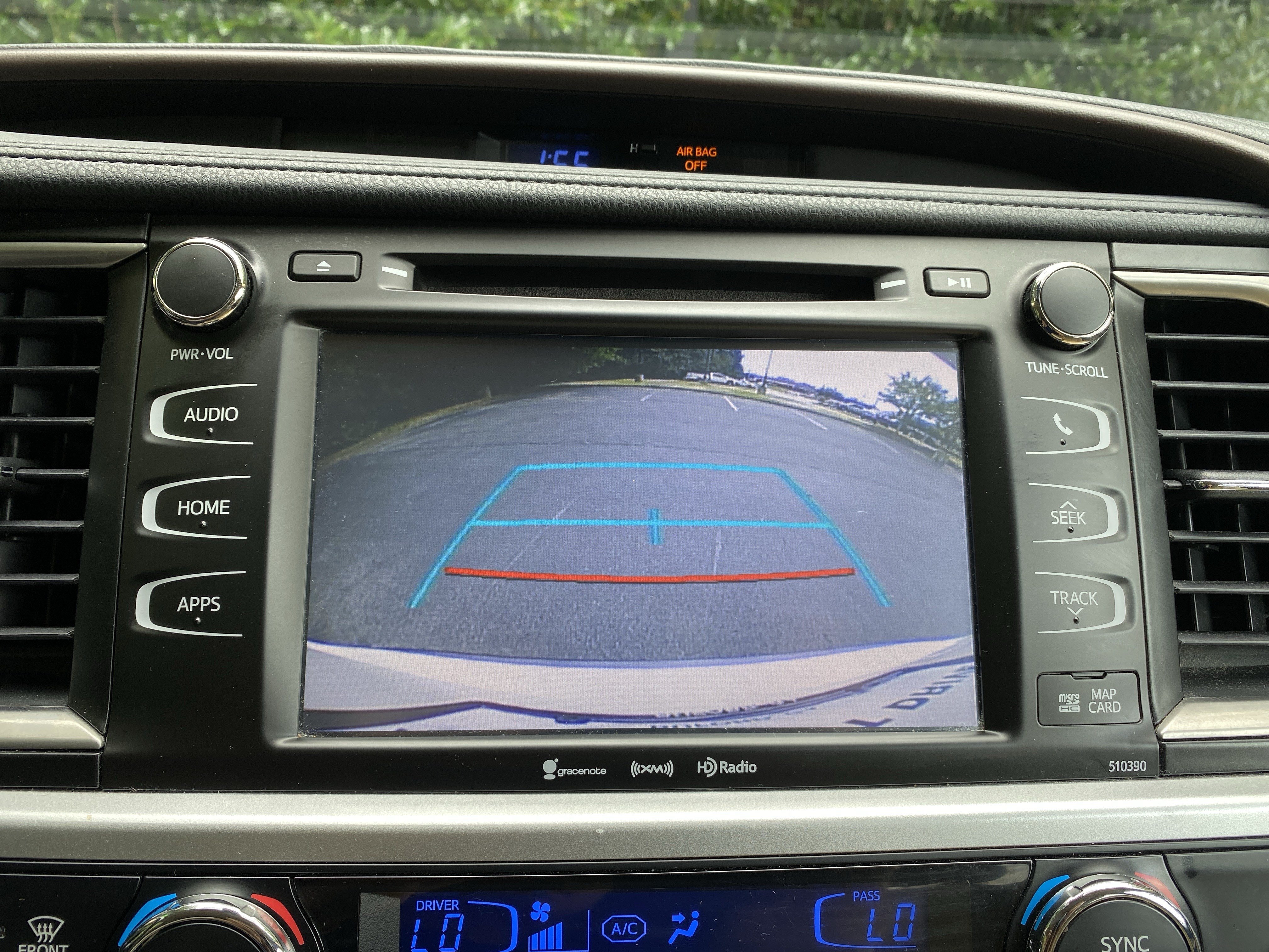 Used 2019 Toyota Highlander XLE FWD image 26