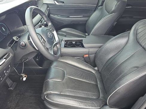 Used 2024 Hyundai Palisade Limited image 5