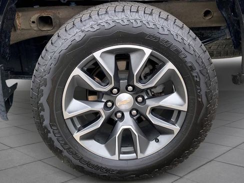 Used 2023 Chevrolet Silverado 1500 LT image 11