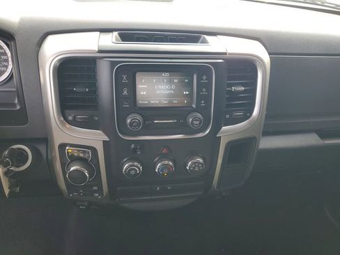 Used 2019 RAM 1500 Classic SLT AWD/4WD image 22