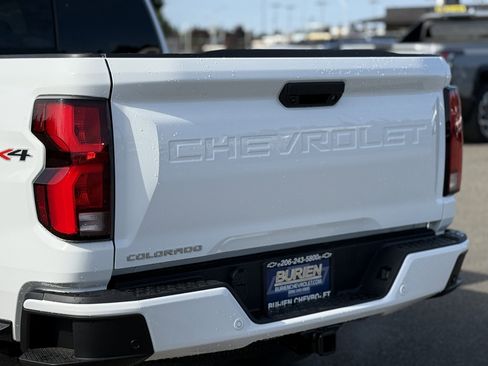 New 2025 Chevrolet Colorado LT w/ LT Convenience Package image 32
