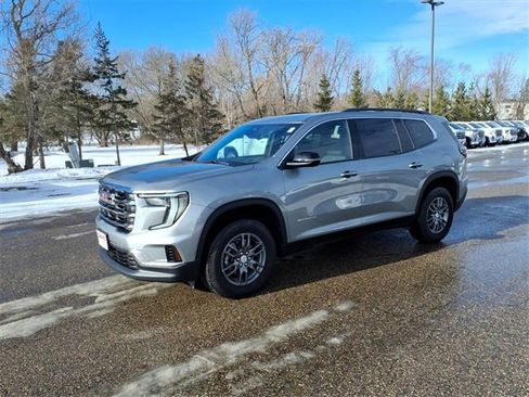 Used 2025 GMC Acadia Elevation image 8