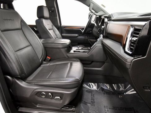 Used 2024 GMC Sierra 2500 Denali w/ Denali Reserve Package image 19