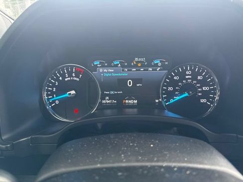 Used 2018 Ford Expedition Limited w/ Equipment Group 301A AWD/4WD image 13