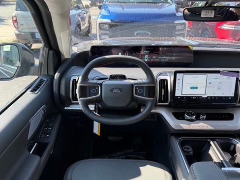 New 2025 Ford Expedition Max Active image 7