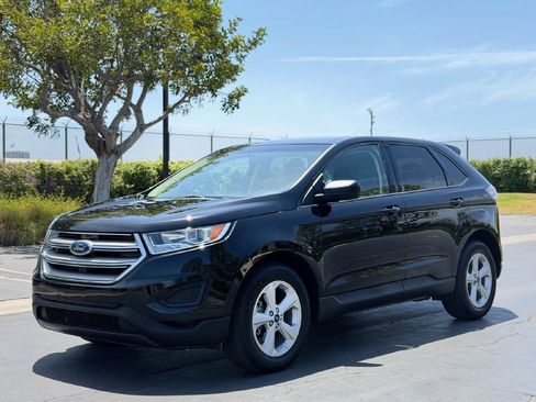 Used 2018 Ford Edge SE FWD image 1