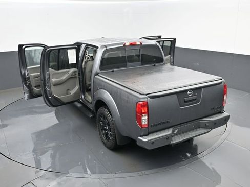 Used 2018 Nissan Frontier SV w/ Value Truck Package AWD/4WD image 25