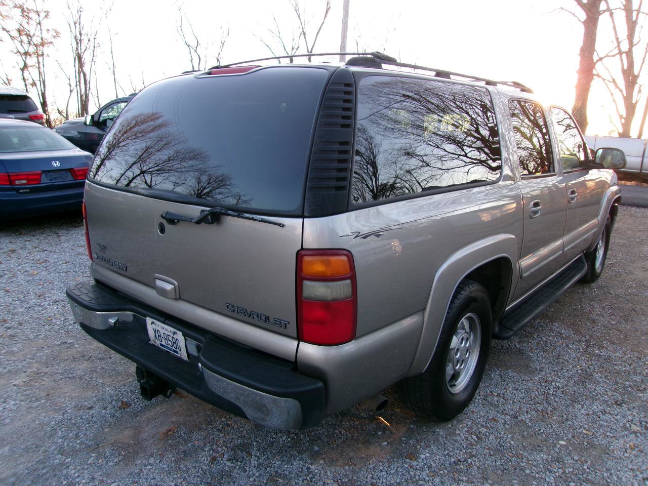 Used 2001 Chevrolet Suburban LT w/ LT Preferred Equipment Group RWD image 22