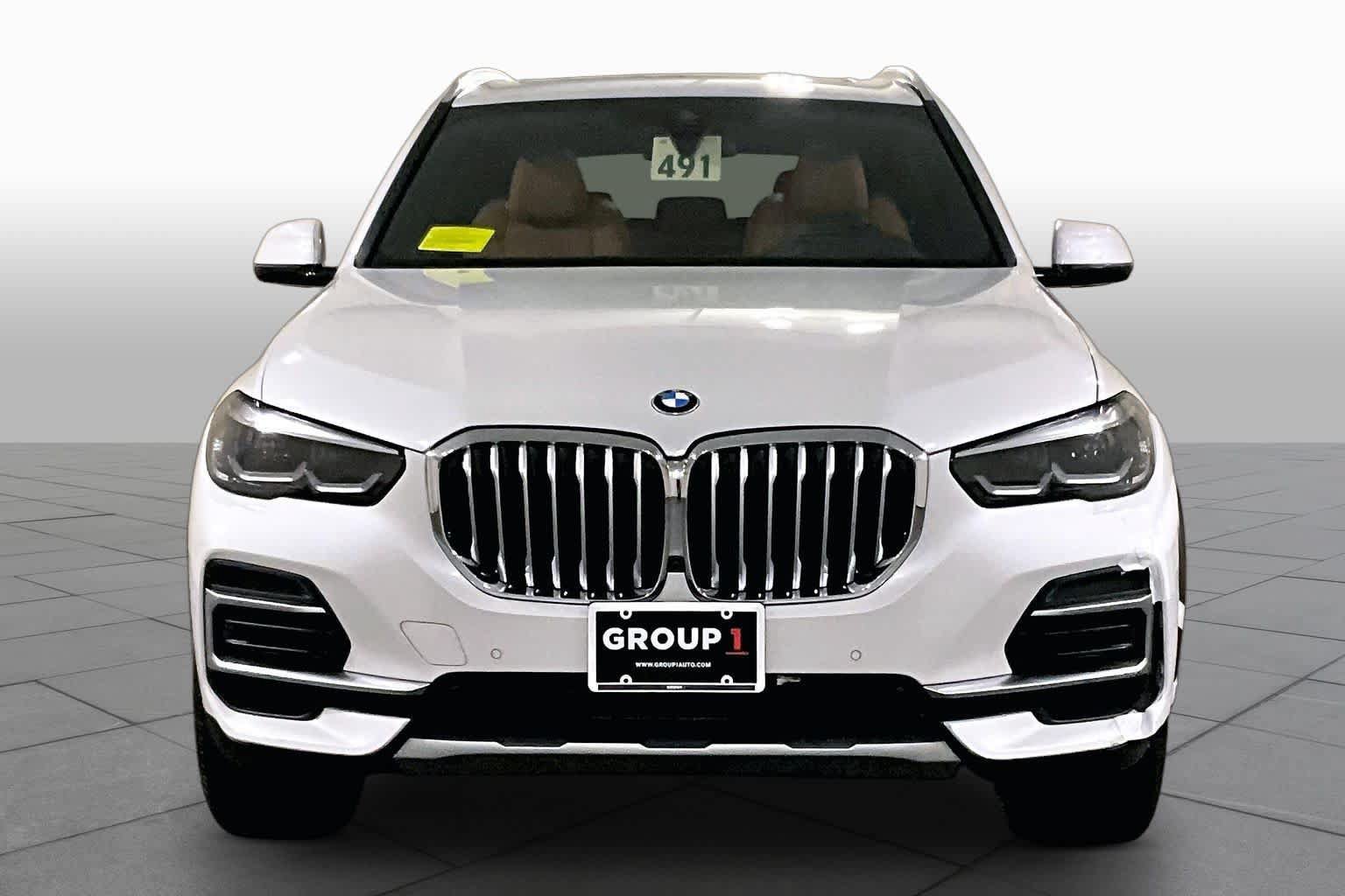 Used 2022 BMW X5 xDrive40i w/ Premium Package AWD/4WD image 3
