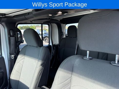Used 2022 Jeep Gladiator Sport AWD/4WD image 34