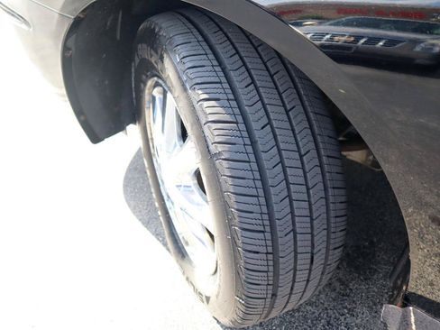 Used 2005 Buick LaCrosse CXL w/ Gold Convenience Package FWD image 19
