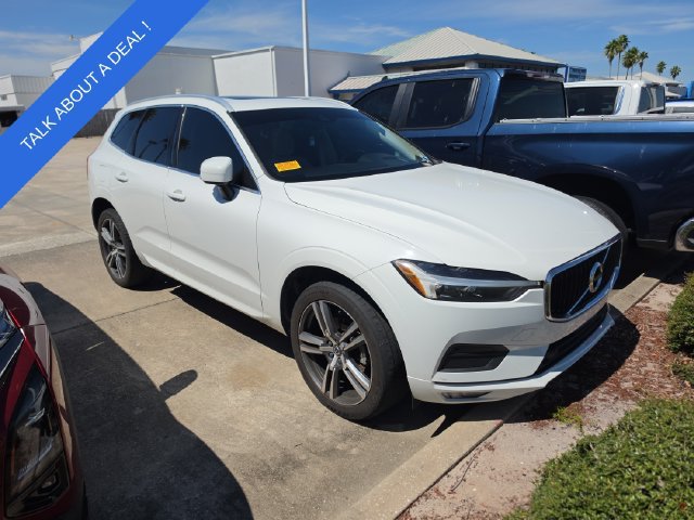 Used 2021 Volvo XC60 T5 Momentum w/ Premium Package FWD image 1