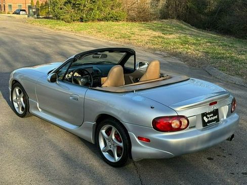 Used 2002 MAZDA MX-5 Miata image 7