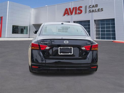 Used 2024 Nissan Altima 2.5 SV image 5