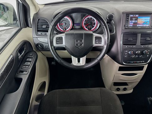 Used 2017 Dodge Grand Caravan SE w/ Power Window Group image 16