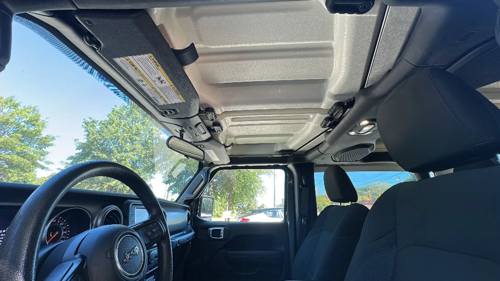 Used 2020 Jeep Wrangler Sport AWD/4WD image 12