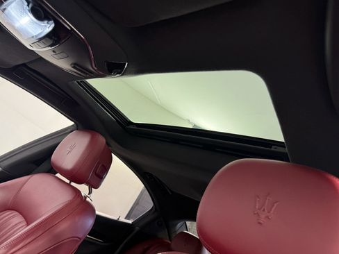 Used 2016 Maserati Ghibli Base image 22