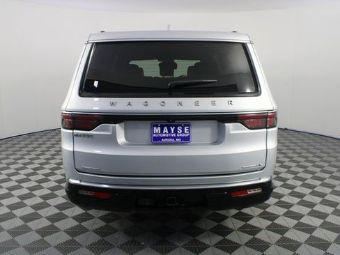 Used 2023 Jeep Wagoneer L Series II image 27