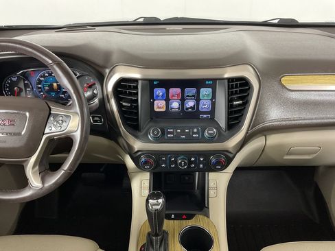 Used 2019 GMC Acadia Denali w/ Technology Package AWD/4WD image 16