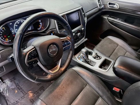 Used 2018 Jeep Grand Cherokee Altitude RWD image 7