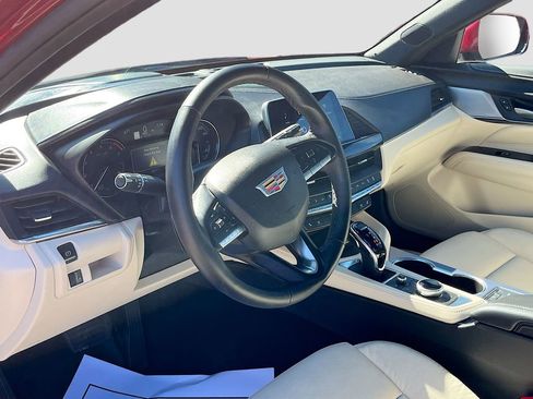 Used 2025 Cadillac CT4 Premium Luxury image 11