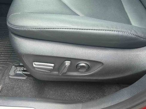 Used 2024 Toyota Grand Highlander AWD image 16