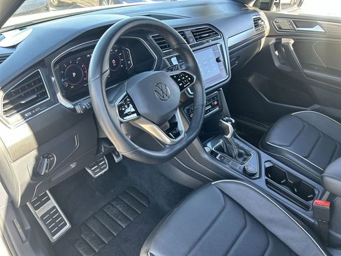 Certified 2023 Volkswagen Tiguan SEL R-Line AWD/4WD image 15