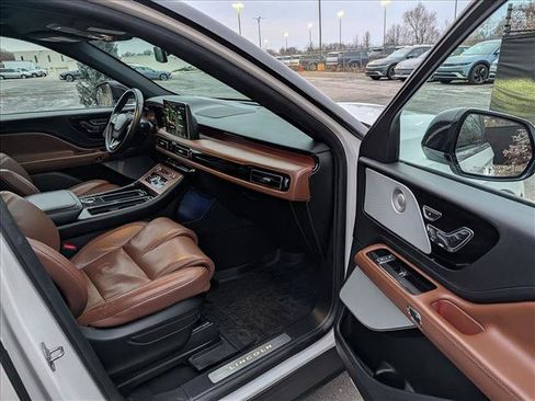 Used 2021 Lincoln Aviator Reserve w/ Equipment Group 202A image 13