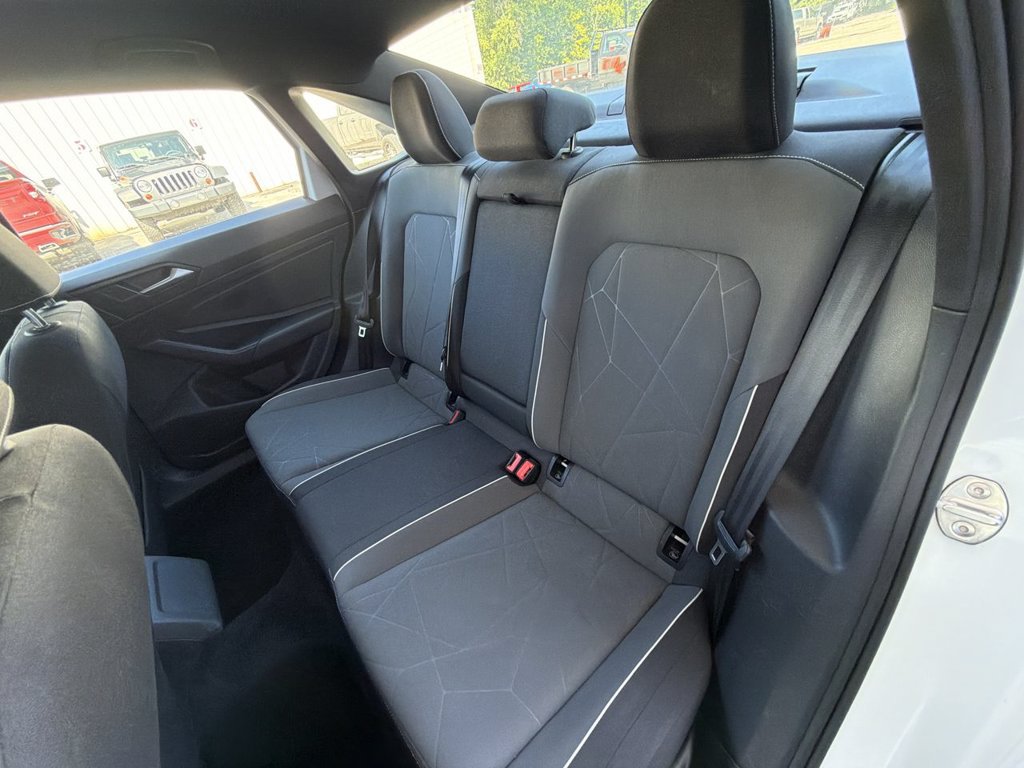 Used 2025 Volkswagen Jetta Sport FWD image 25