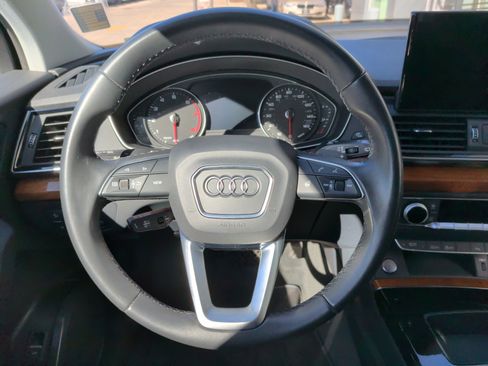 Used 2023 Audi Q5 2.0T Premium w/ Convenience Package image 18