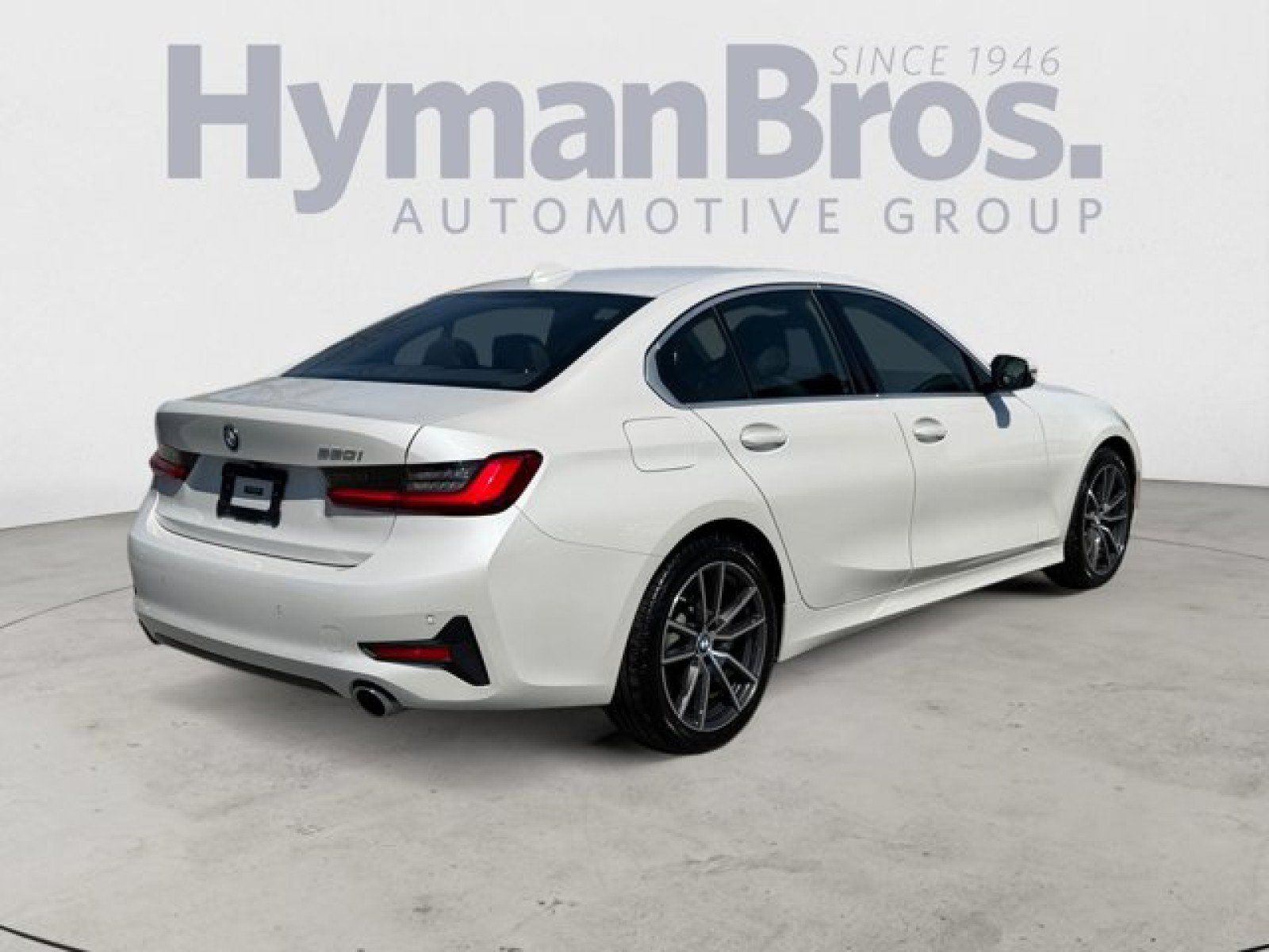 Used 2021 BMW 330i Sedan w/ Convenience Package RWD image 3