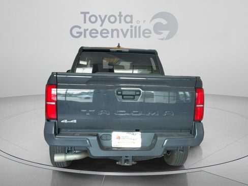 Certified 2025 Toyota Tacoma SR5 AWD/4WD image 5