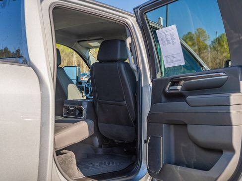 Used 2024 Chevrolet Silverado 2500 LTZ w/ LTZ Plus Package image 21