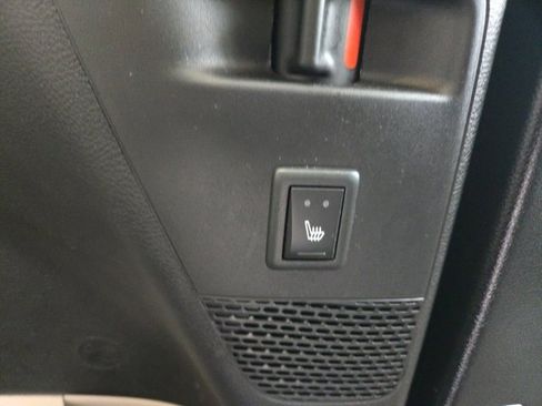 Used 2019 Chrysler Pacifica Limited image 14