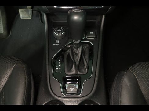 Used 2021 Jeep Cherokee Limited image 28