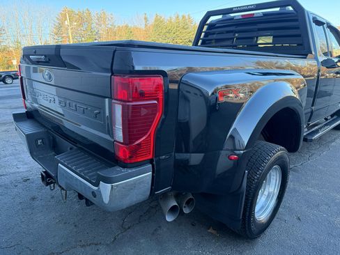 Used 2021 Ford F350 Lariat w/ Lariat Value Package image 11