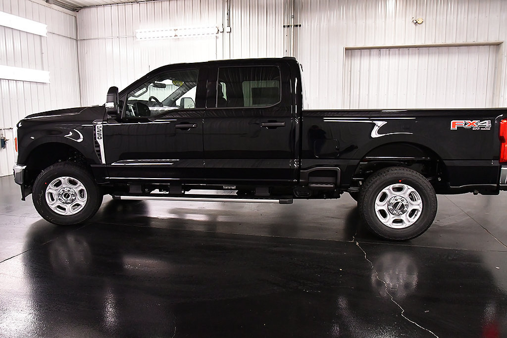New 2027 Ford F250 XLT w/ FX4 Off-Road Package AWD/4WD image 4