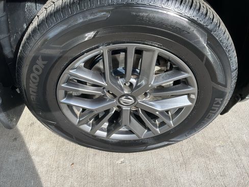 Used 2021 Nissan Rogue S AWD/4WD image 7