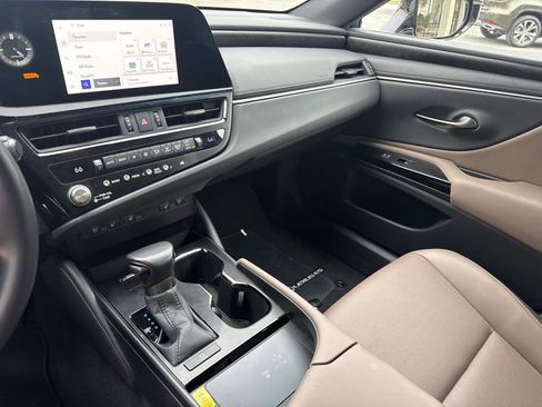 Used 2024 Lexus ES 350 w/ Premium Package image 24