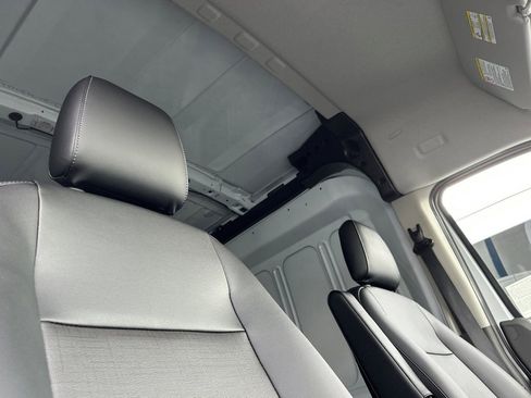New 2026 Ford Transit 250 148 Medium Roof image 24