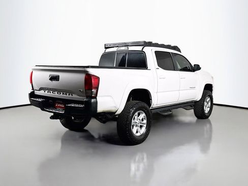 Used 2016 Toyota Tacoma SR AWD/4WD image 5
