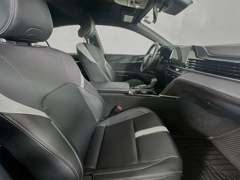 Certified 2025 Toyota Camry SE image 25