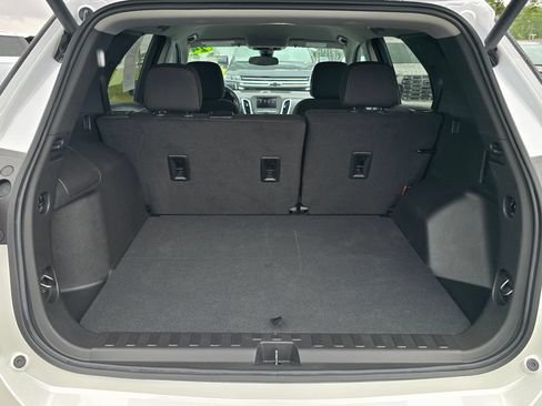 Used 2024 Chevrolet Equinox LT FWD image 23