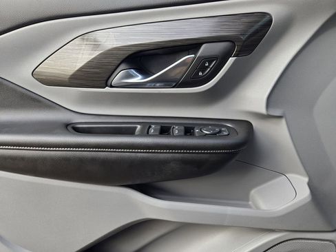 Used 2024 GMC Terrain SLE w/ Fleet Convenience Package image 19